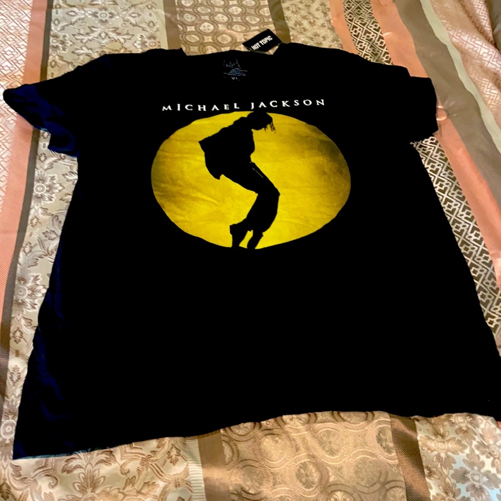 MichealJackson (king of pop)black tee